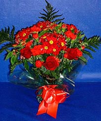 Ankara �ankaya �i�ek�i firma �r�n�m�z  Kar���k k�r �i�ekleri ve g�l demeti