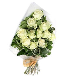 Ankara �i�ek�ilik g�rsel �i�ek modeli firmam�zdan  11 adet beyaz g�lden buket �i�e�i