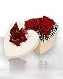 Ankara �i�ek�iler �zel a�k kutusu 3 adet k�rm�z� g�l Ankara �i�ek g�nder firmam�zdan g�rsel �r�n 